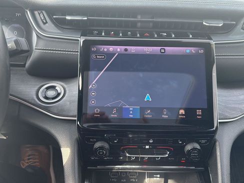 Used 2022 Jeep Grand Cherokee Limited AWD/4WD image 15