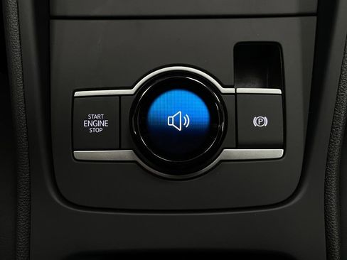 New 2025 Volkswagen Tiguan SE image 24