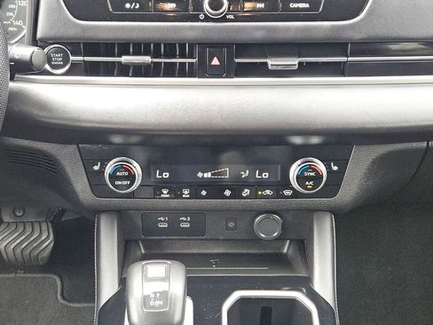 Used 2025 Mitsubishi Outlander SE AWD/4WD image 21