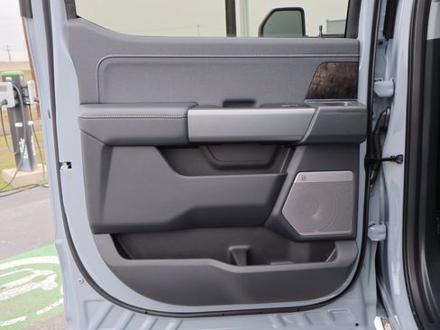 New 2026 Ford F450 Lariat w/ Chrome Package image 27