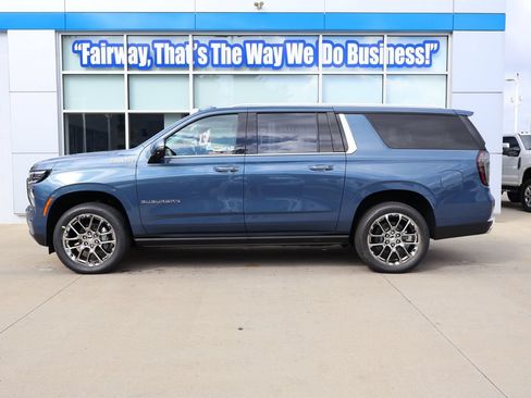New 2026 Chevrolet Suburban High Country AWD/4WD image 7