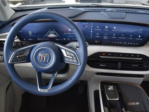 Used 2025 Buick Enclave Avenir w/ LPO, Floor Liner Package FWD image 3