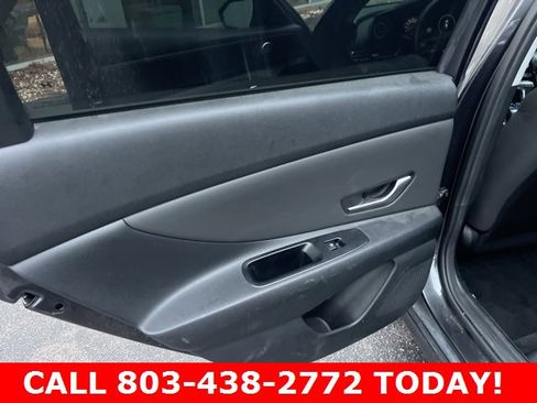 Used 2021 Hyundai Elantra SEL w/ Convenience Package image 11