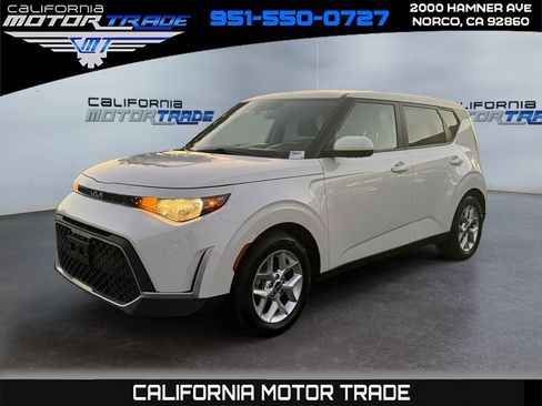 Used 2023 Kia Soul LX w/ Option Group 015 image 1