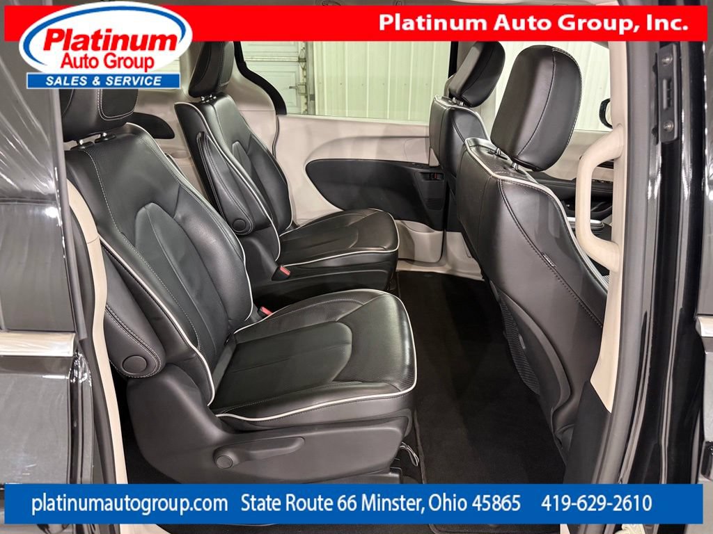 Used 2023 Chrysler Pacifica Limited FWD image 37