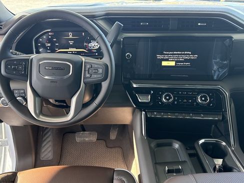 New 2026 GMC Sierra 2500 Denali w/ Denali Reserve Package image 7
