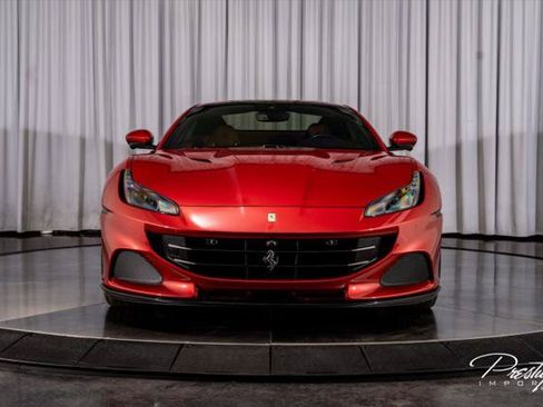 Used 2022 Ferrari Portofino M RWD image 3