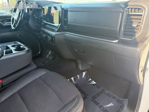 Used 2024 Chevrolet Silverado 2500 LT image 28