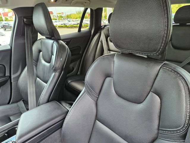 Used 2020 Volvo V60 T5 Cross Country w/ Protection Package Premier AWD/4WD image 17
