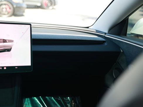 Used 2025 Tesla Model 3 Long Range AWD/4WD image 27