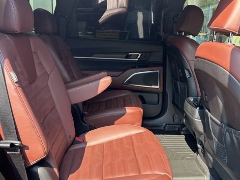Used 2024 Kia Telluride SX Prestige image 10