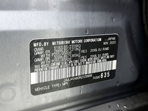 Used 2024 Mitsubishi Outlander SE image 13