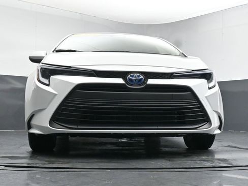 Used 2025 Toyota Corolla LE image 41