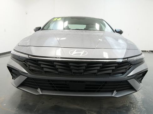 New 2026 Hyundai Elantra SEL Sport image 2