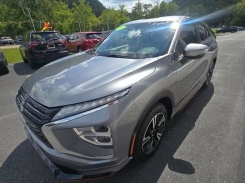 Used 2024 Mitsubishi Eclipse Cross SEL AWD/4WD image 3