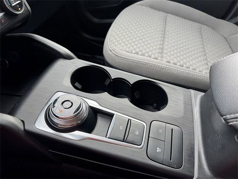 Used 2020 Ford Escape SE image 27