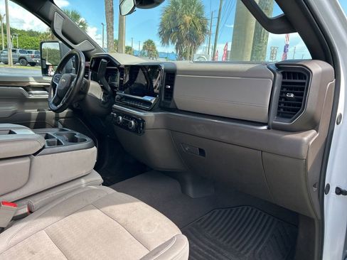 Used 2024 Chevrolet Silverado 2500 LT image 34
