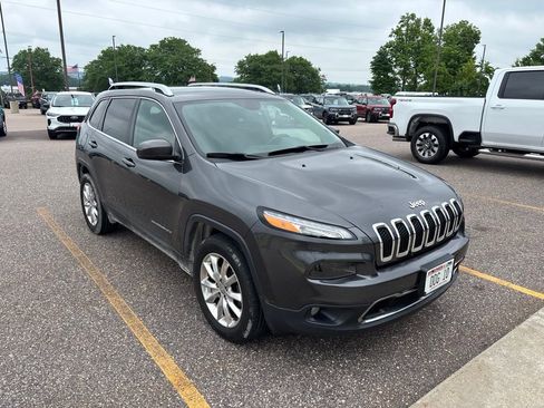 Used 2016 Jeep Cherokee Limited AWD/4WD image 4