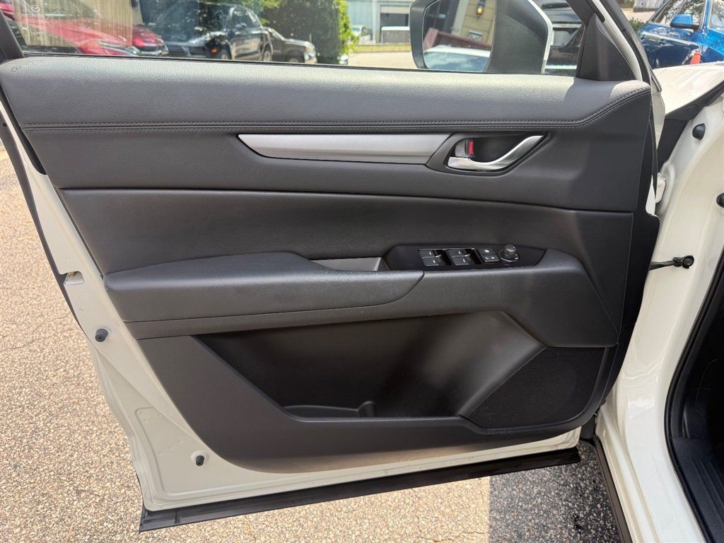 Used 2020 MAZDA CX-5 Touring FWD image 10