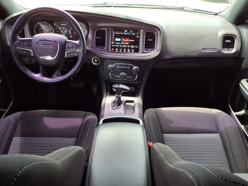 Used 2023 Dodge Charger SXT RWD image 9