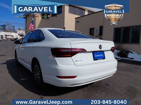 Used 2019 Volkswagen Jetta SE w/ Cold Weather Package image 36