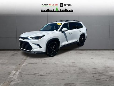 Certified 2025 Toyota Grand Highlander AWD image 1