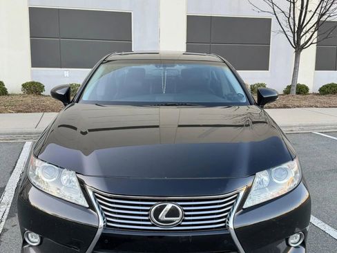 Used 2014 Lexus ES 350 w/ Luxury Package FWD image 3