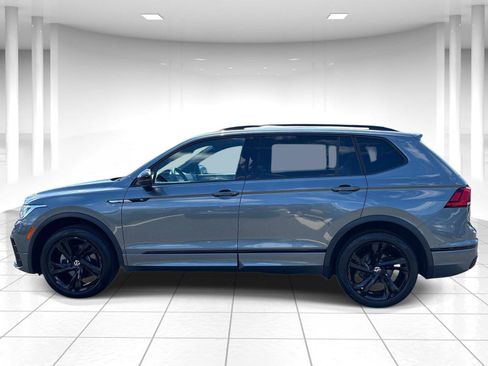Certified 2023 Volkswagen Tiguan SE R-Line AWD/4WD image 4