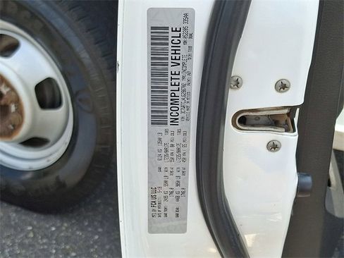 Used 2018 RAM 3500 Tradesman image 23