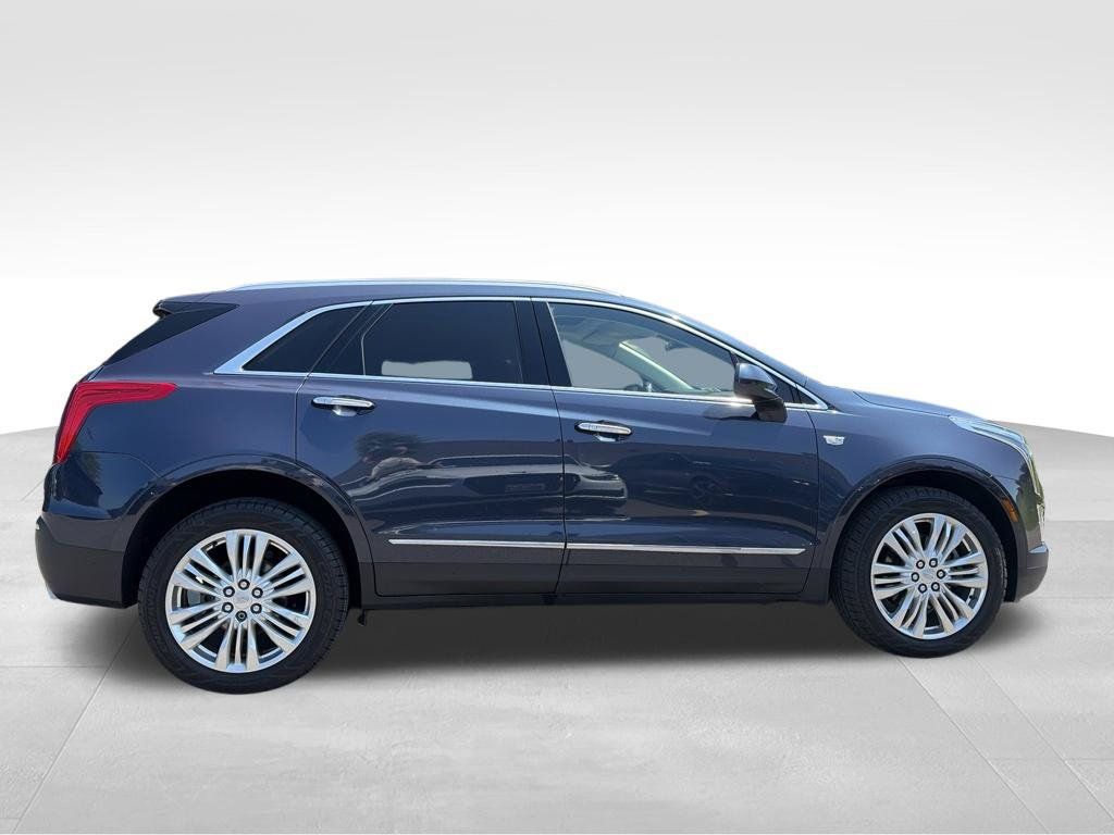 Used 2018 Cadillac XT5 Premium Luxury AWD/4WD image 2