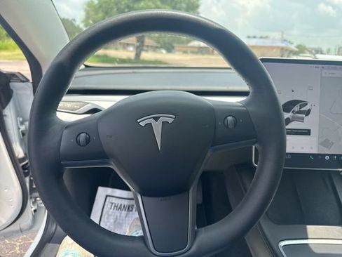 Used 2022 Tesla Model 3 Long Range AWD/4WD image 13