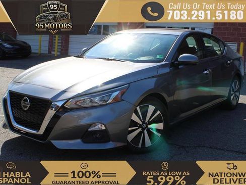 Used 2020 Nissan Altima 2.5 SL FWD image 1