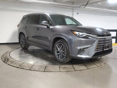 Used 2024 Lexus TX 350 AWD w/ Technology Package image 4