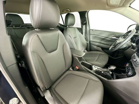 Used 2023 Buick Encore GX Preferred w/ Cold Weather Comfort Package AWD/4WD image 35