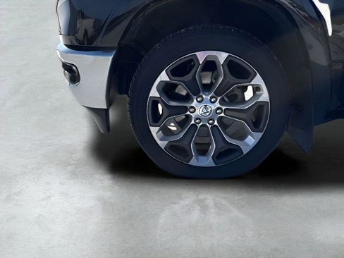 Used 2019 RAM 1500 Limited image 10