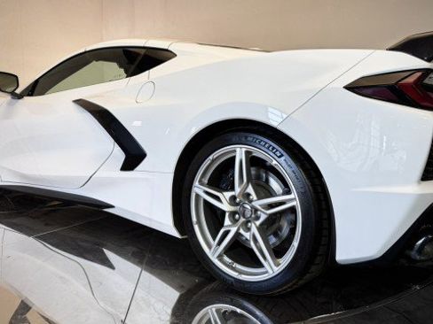 Used 2023 Chevrolet Corvette Stingray Premium Cpe w/ Z51 Performance Package image 23