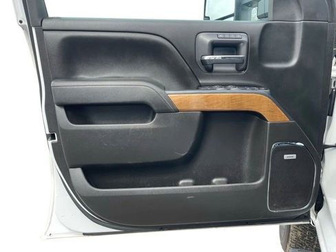 Used 2018 Chevrolet Silverado 2500 LTZ w/ Duramax Plus Package image 11