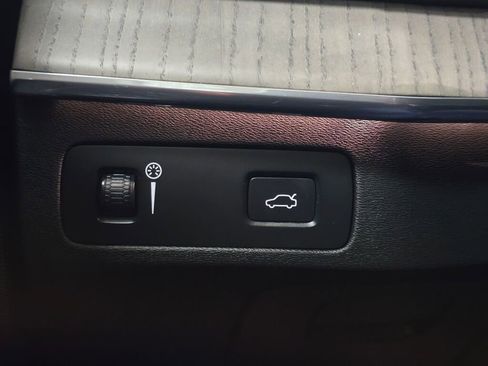 Used 2020 Volvo XC90 T6 Inscription w/ Protection Package image 38