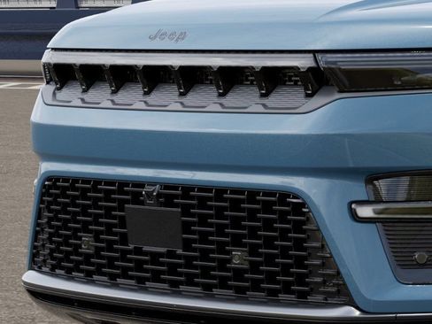 New 2026 Jeep Grand Wagoneer L Limited AWD/4WD image 11