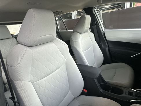 Used 2025 Toyota Corolla Cross L FWD image 27