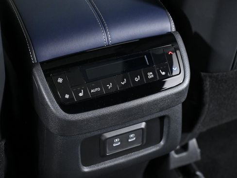 Certified 2026 INFINITI QX60 Sport w/ Dark Cargo Package image 32