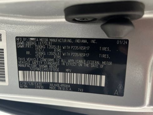 Used 2024 Toyota Sienna XLE image 78