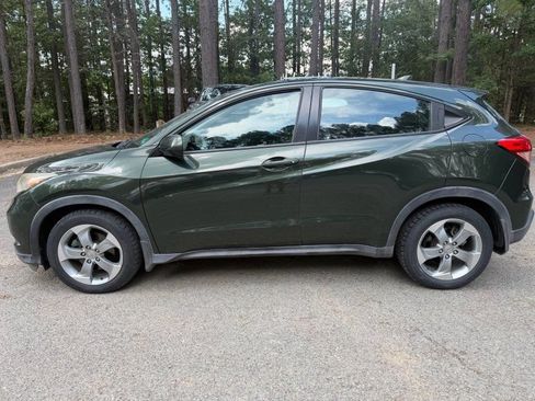 Used 2016 Honda HR-V LX image 1