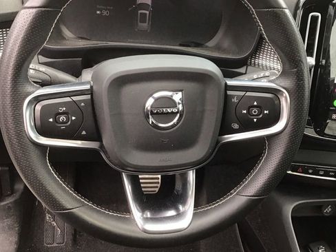 Used 2021 Volvo XC40 P8 Recharge w/ Advanced Package AWD/4WD image 10