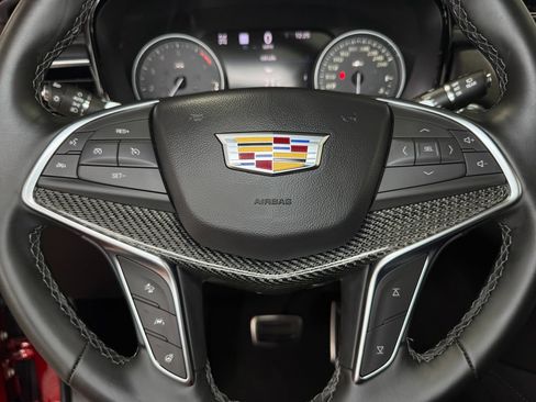 Used 2025 Cadillac XT5 Sportv w/ Technology Package AWD/4WD image 15