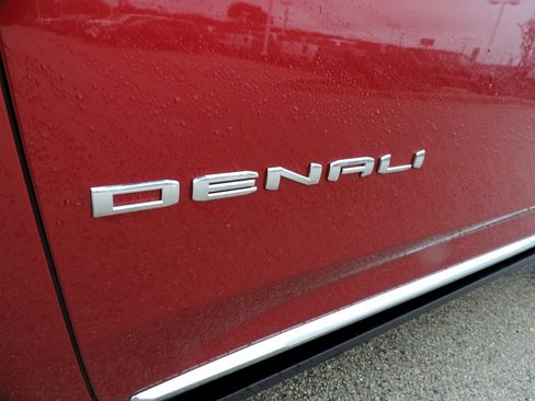 New 2026 GMC Yukon Denali w/ Sun & Power Step Package image 10