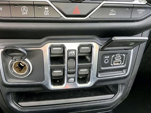 Used 2020 Jeep Gladiator Sport w/ Quick Order Package 24S AWD/4WD image 17