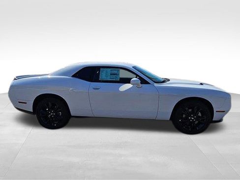 New 2023 Dodge Challenger SXT w/ Blacktop Package AWD/4WD image 17