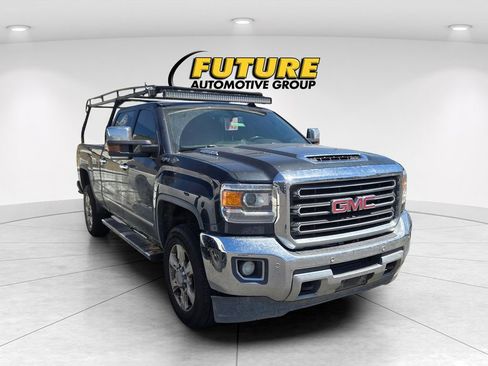 Used 2019 GMC Sierra 2500 SLT w/ Duramax Plus Package AWD/4WD image 1