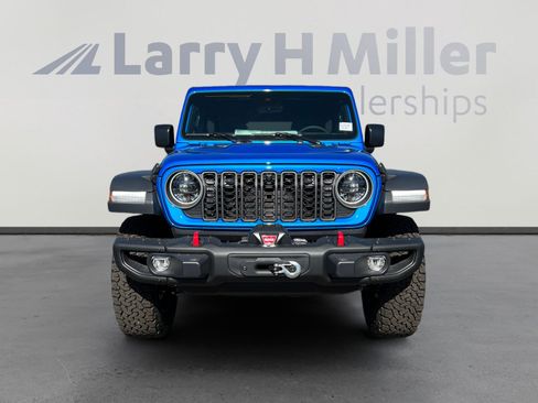 New 2025 Jeep Wrangler Rubicon w/ Steel Bumper Group image 8